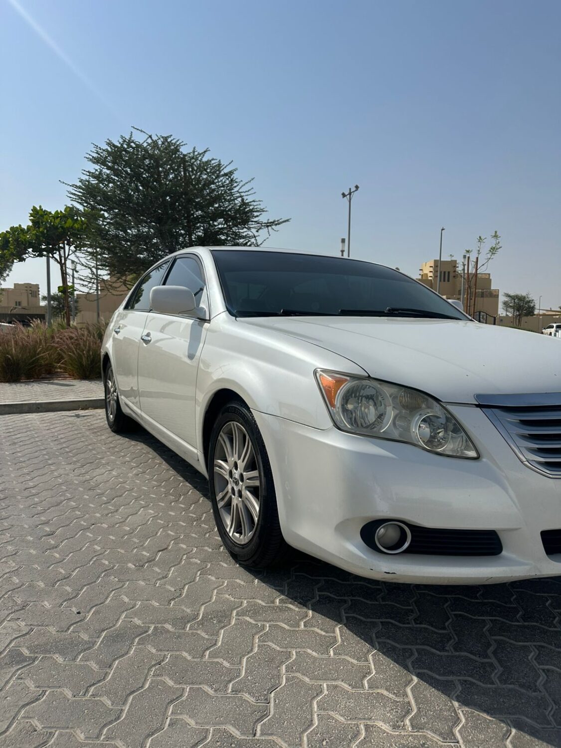 🤍 2008 تويوتا أفالون | مواصفات دول مجلس التعاون الخليجي | أبيض | 540 ألف كيلومتر | أوتوماتيكي | 6 أسطوانات | 13,000 درهم إماراتي