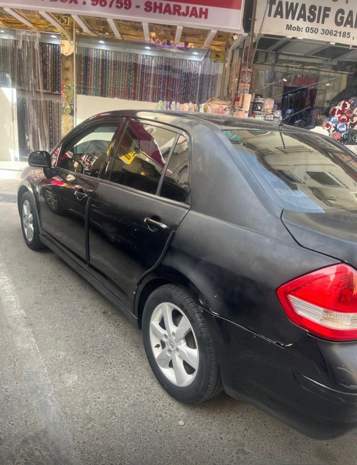 Nissan Tiida 2011 Sedan 1.8 Full option