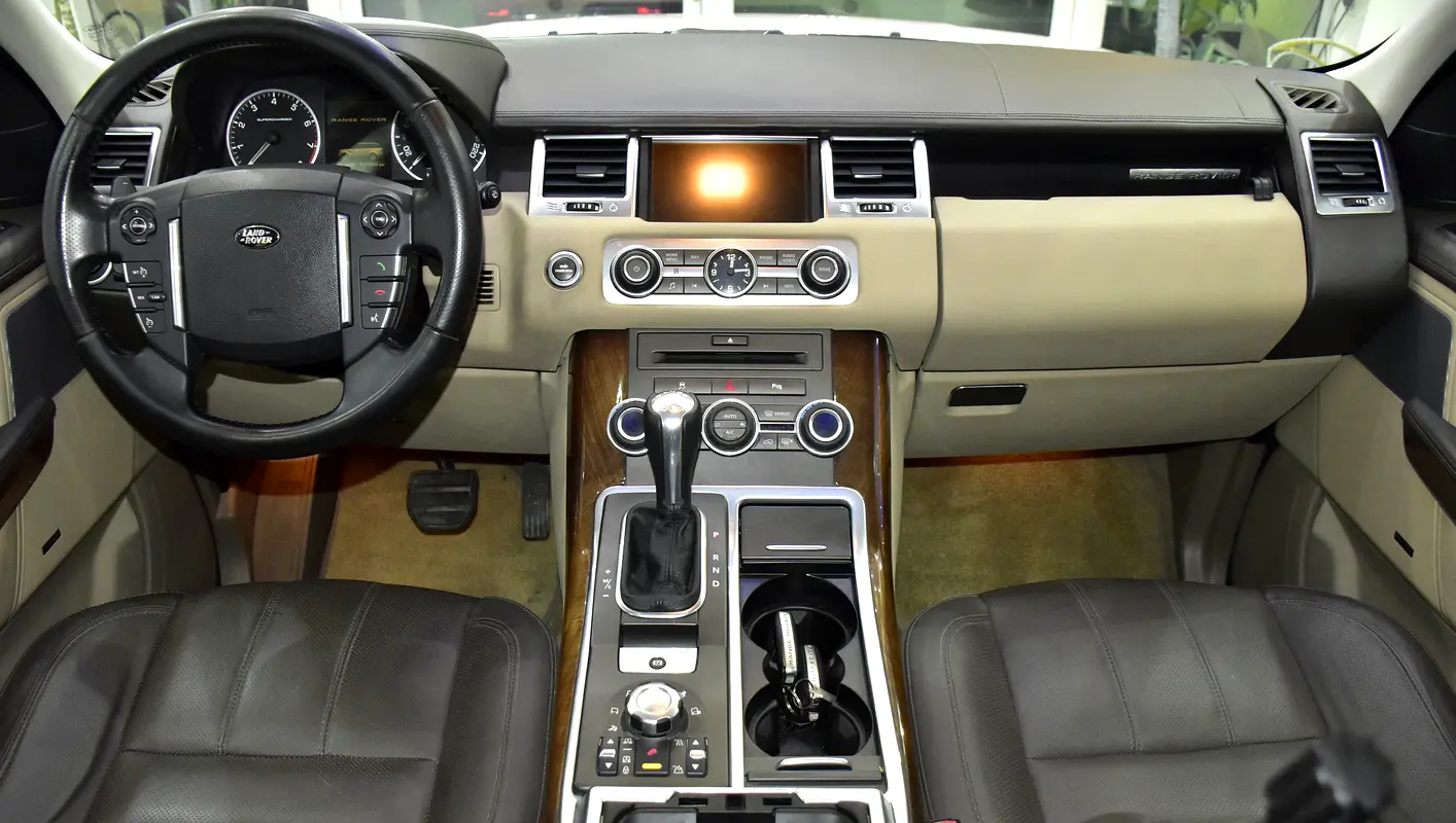 157000 2010 Range Rover Sport