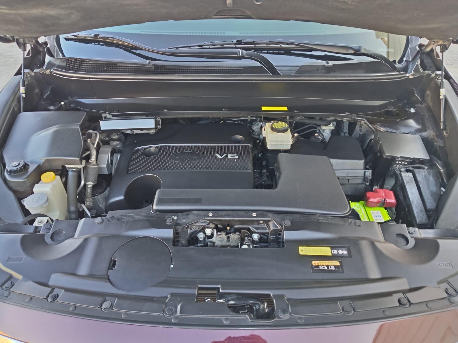 إنفينيتي QX60 موديل 2015 – فئة لَكجري | فل أوبشن | خليجي