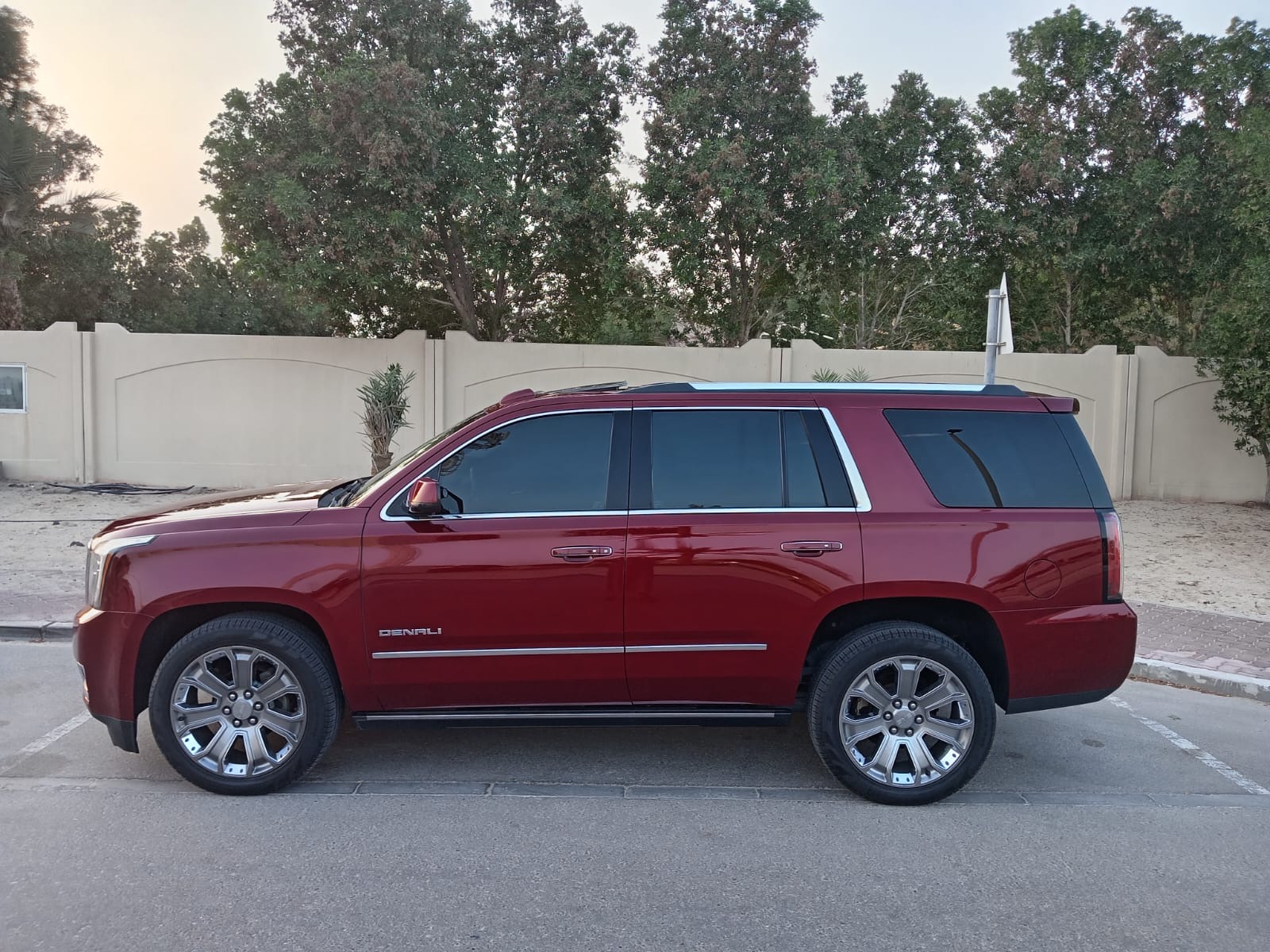 2016 Supper Clean Yukon Denali. Full Service History 2016 GMC Yukon Denali - Excellent Condition