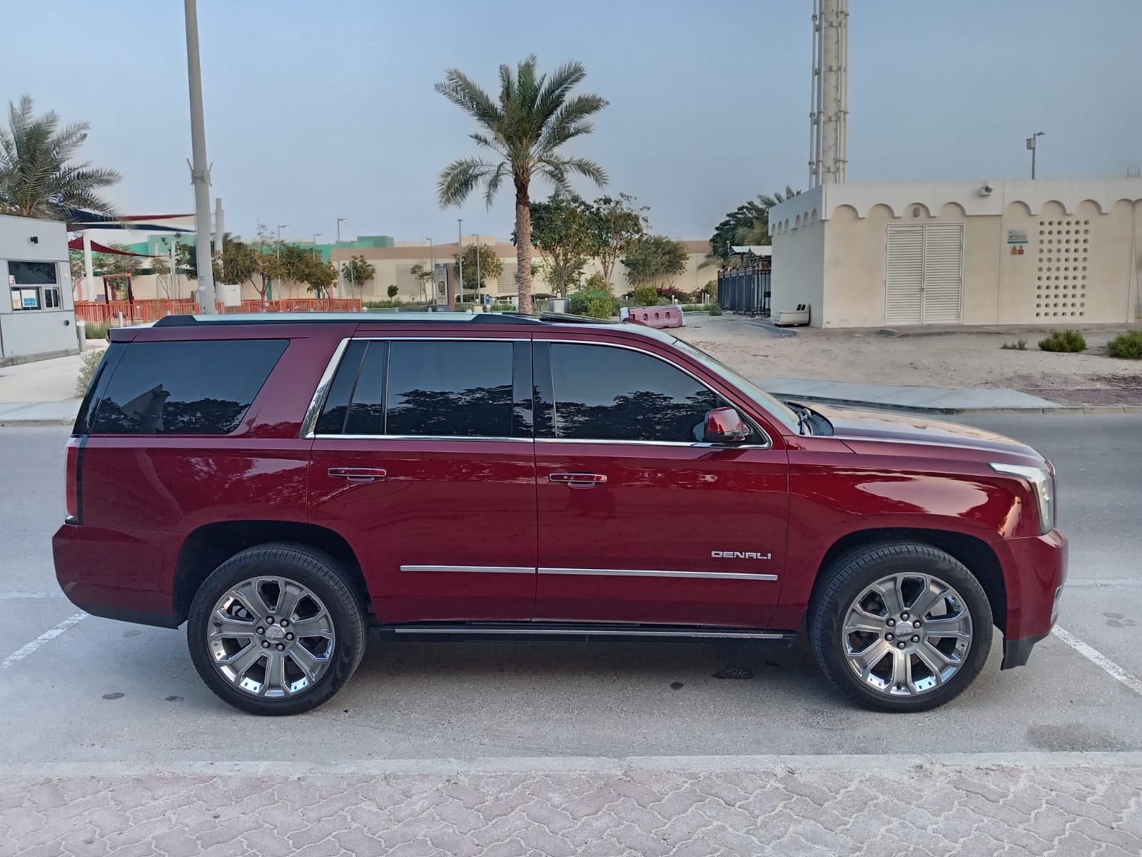 2016 Supper Clean Yukon Denali. Full Service History 2016 GMC Yukon Denali - Excellent Condition