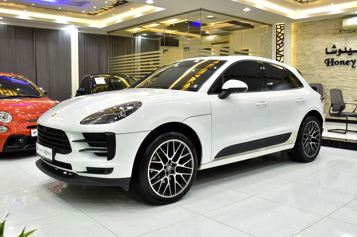 122000 2020 Macan