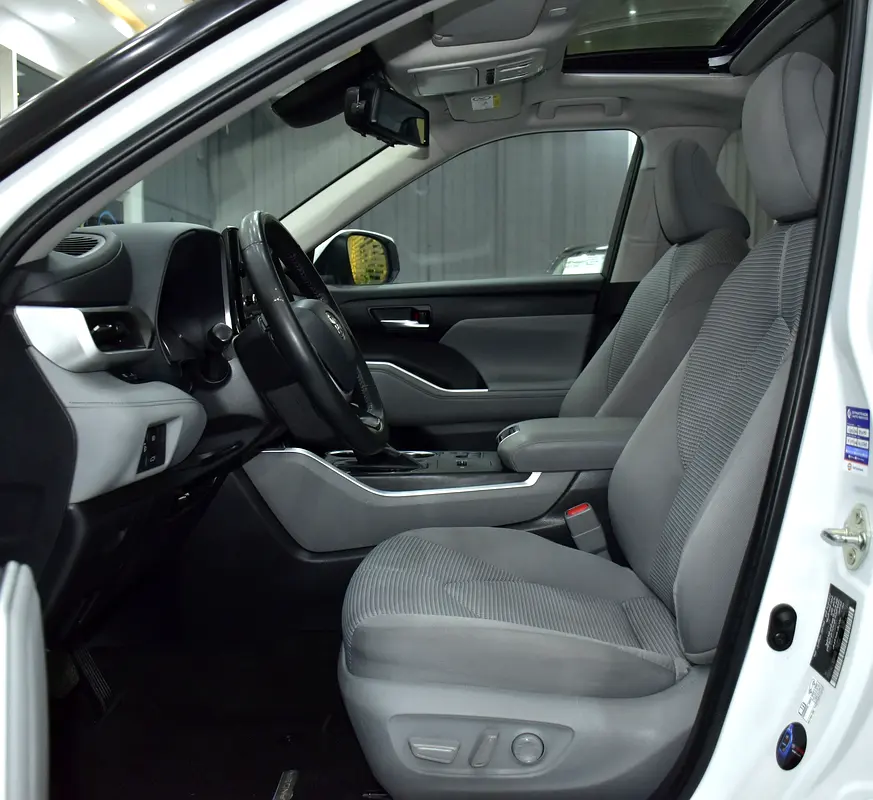 Well maintained “2023 Toyota Highlander