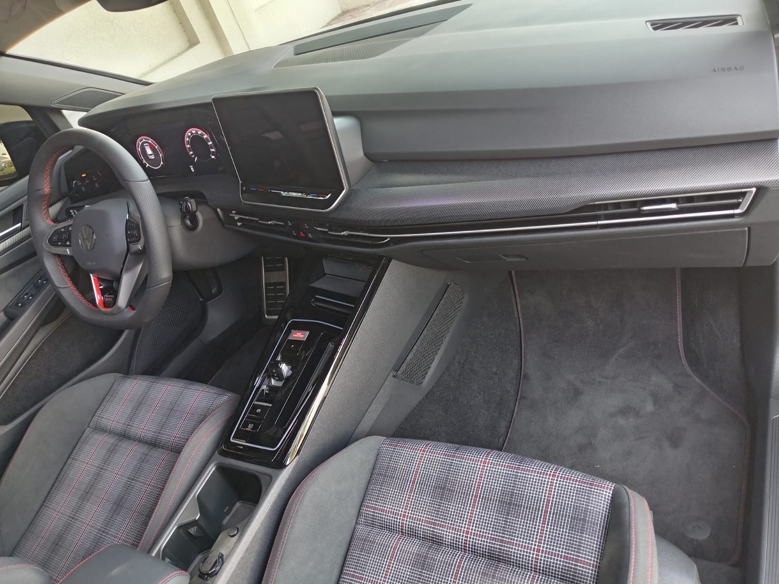 2026 GTI Hatchback | 1,400 KM | GCC Specs | Like New | Warranty