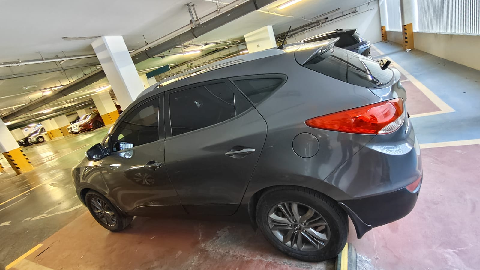 Hyndai Tucson | 2.4 L GLS |2015| 108000km