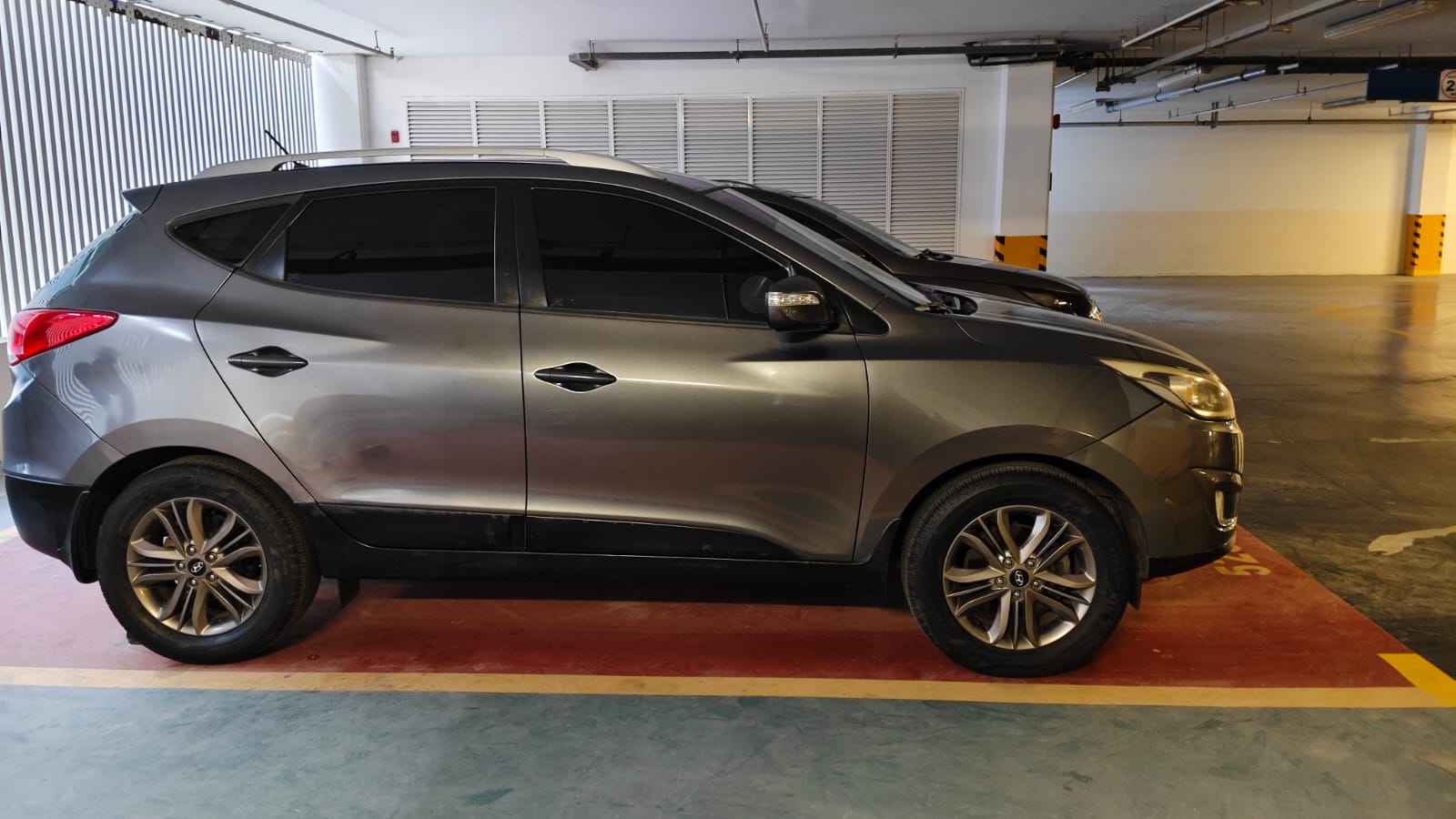 Hyndai Tucson | 2.4 L GLS |2015| 108000km