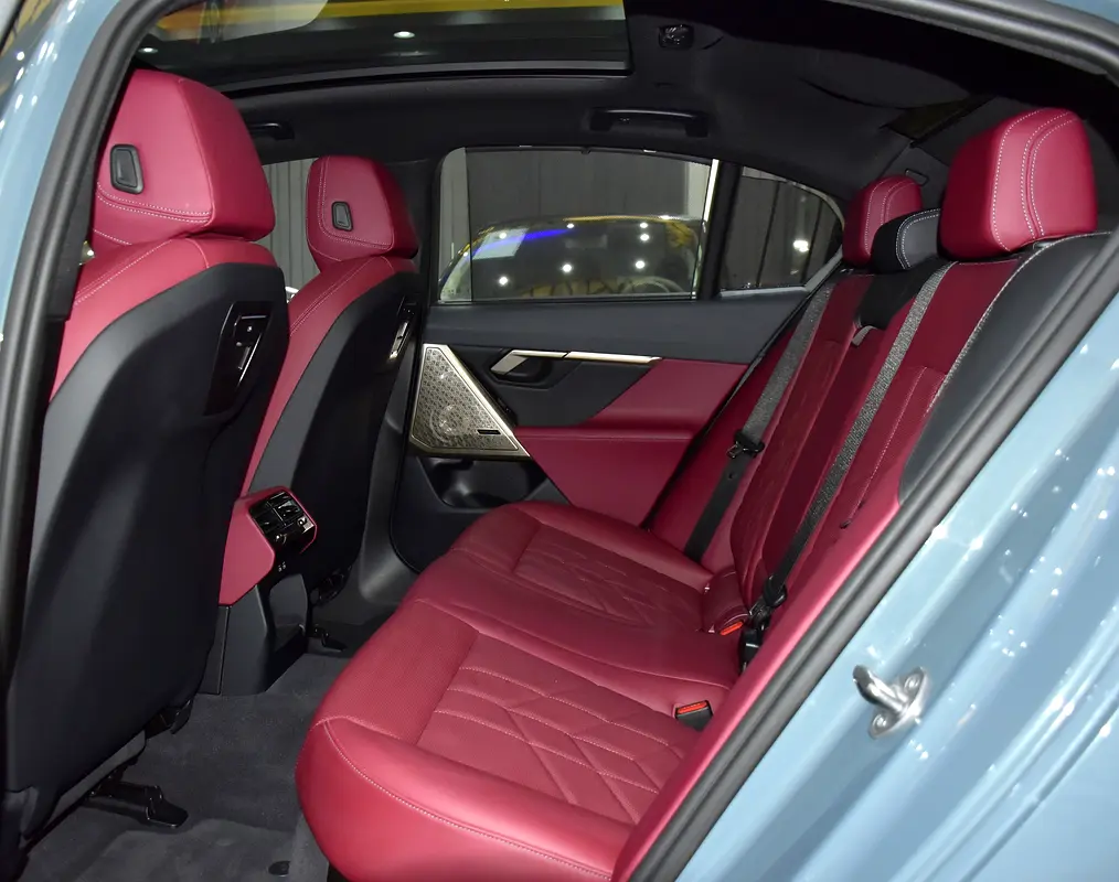 Well maintained “2024 BMW 5-Series