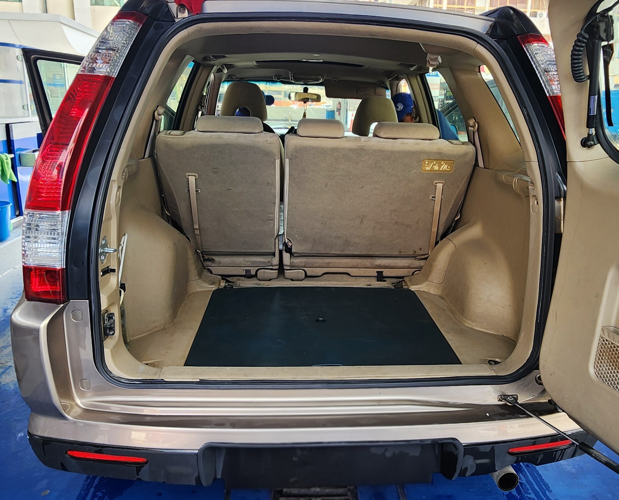 Honda CR-V 2005 | Well Maintained | New Tyres | Reliable Japanese Engine | Price negotiable for serious buyers