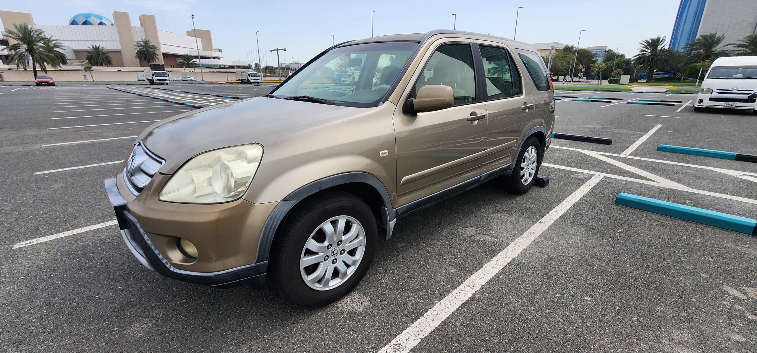 Honda CR-V 2005 | Well Maintained | New Tyres | Reliable Japanese Engine | Price negotiable for serious buyers