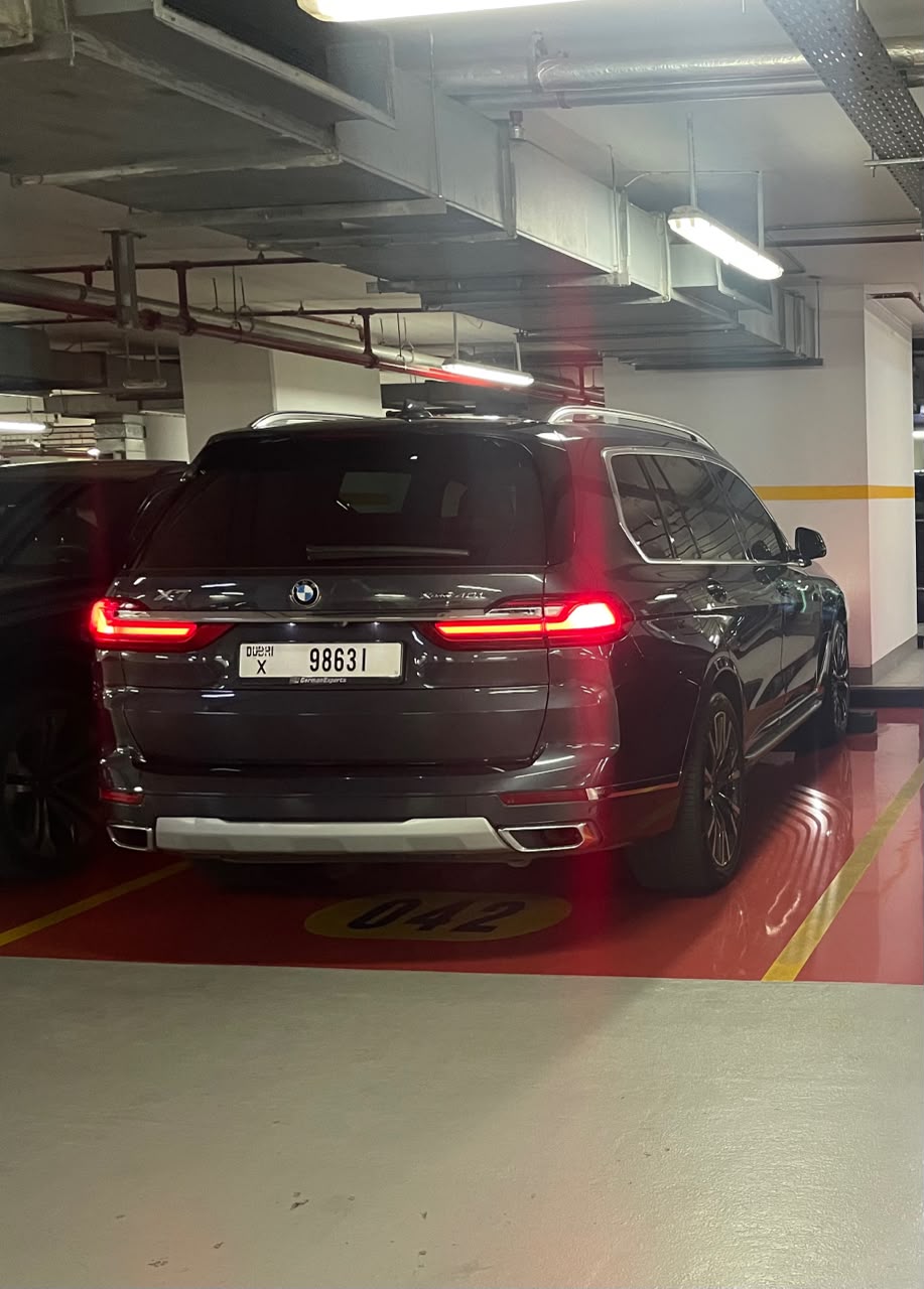 BMW X7 2021 – GCC Spec – PERFECT Condition – No Accidents – New Suspension & Brakes