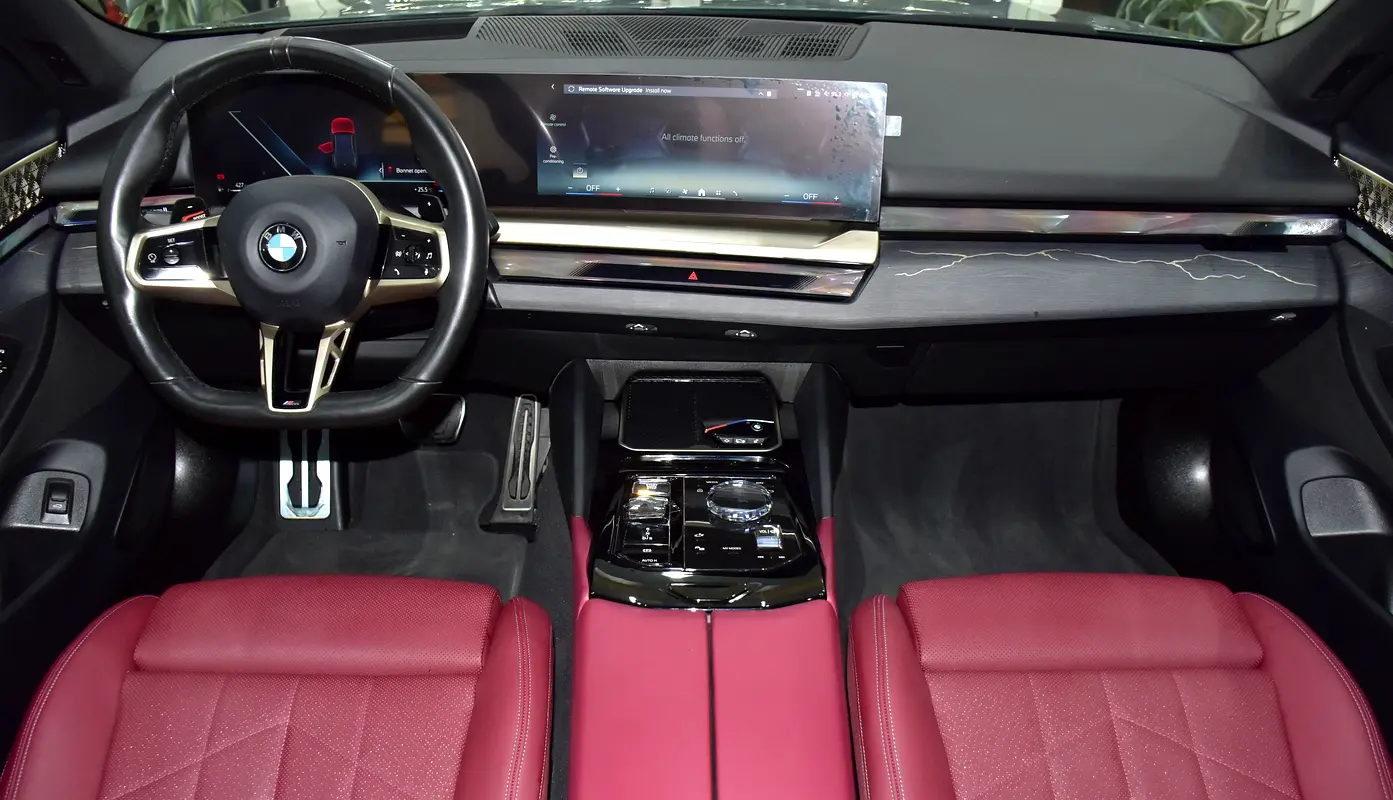 2024 BMW 5-Series GCC