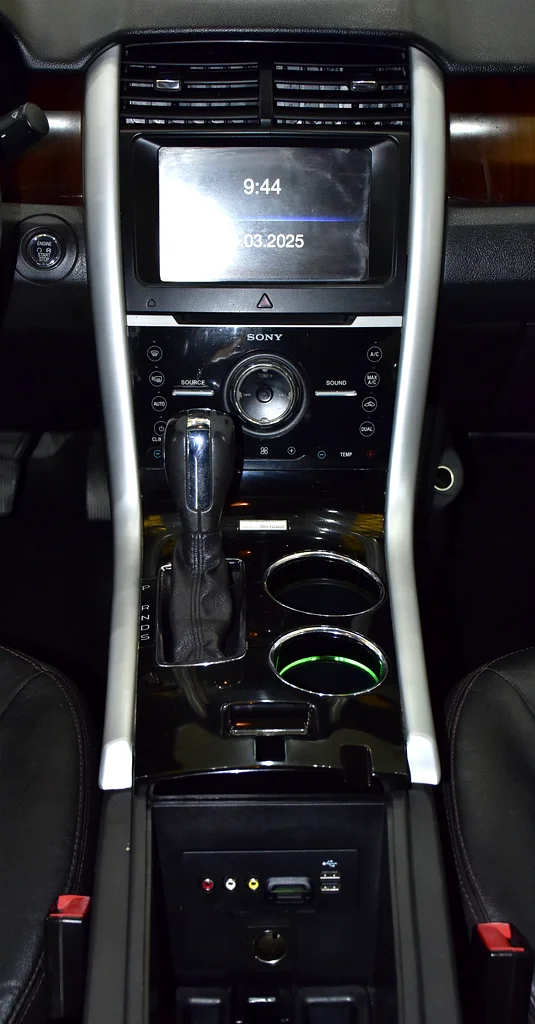 GCC 2014 Ford Edge