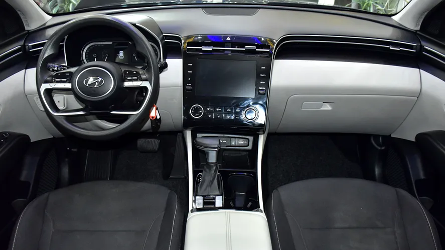2023 Tucson 76000