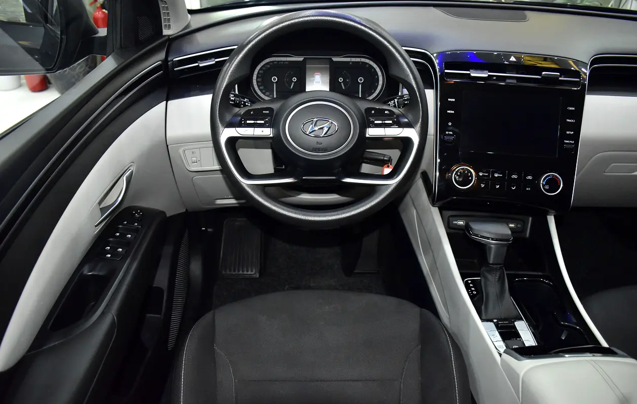 2023 Tucson 76000