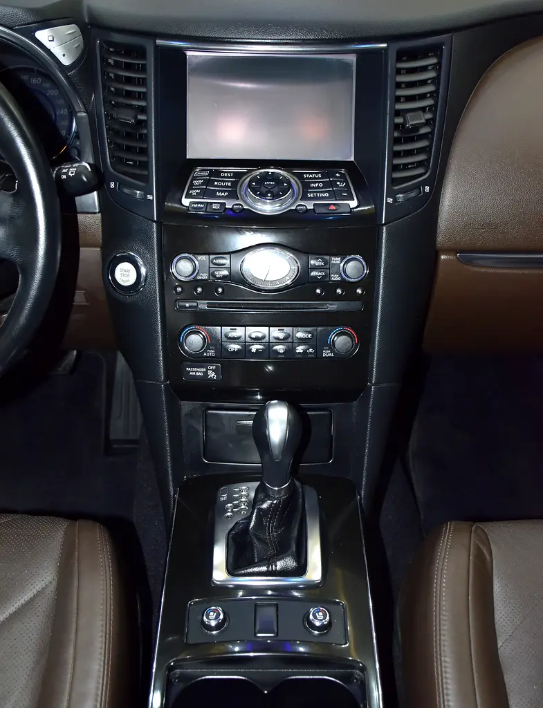 139000 2020 QX70