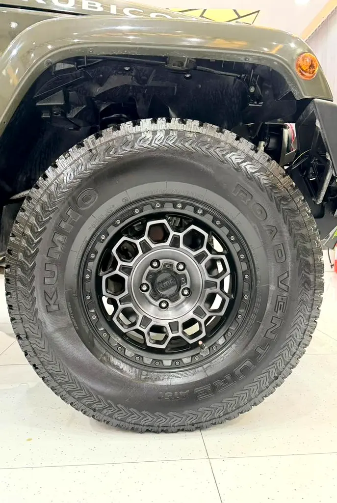 Well maintained “2016 Jeep Wrangler