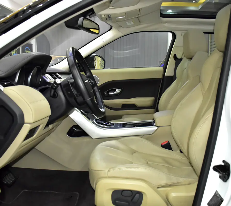 For sale in Al Qusais 1, Al Qusais Residential Area, Al Qusais, Dubai 2015 Range Rover Evoque