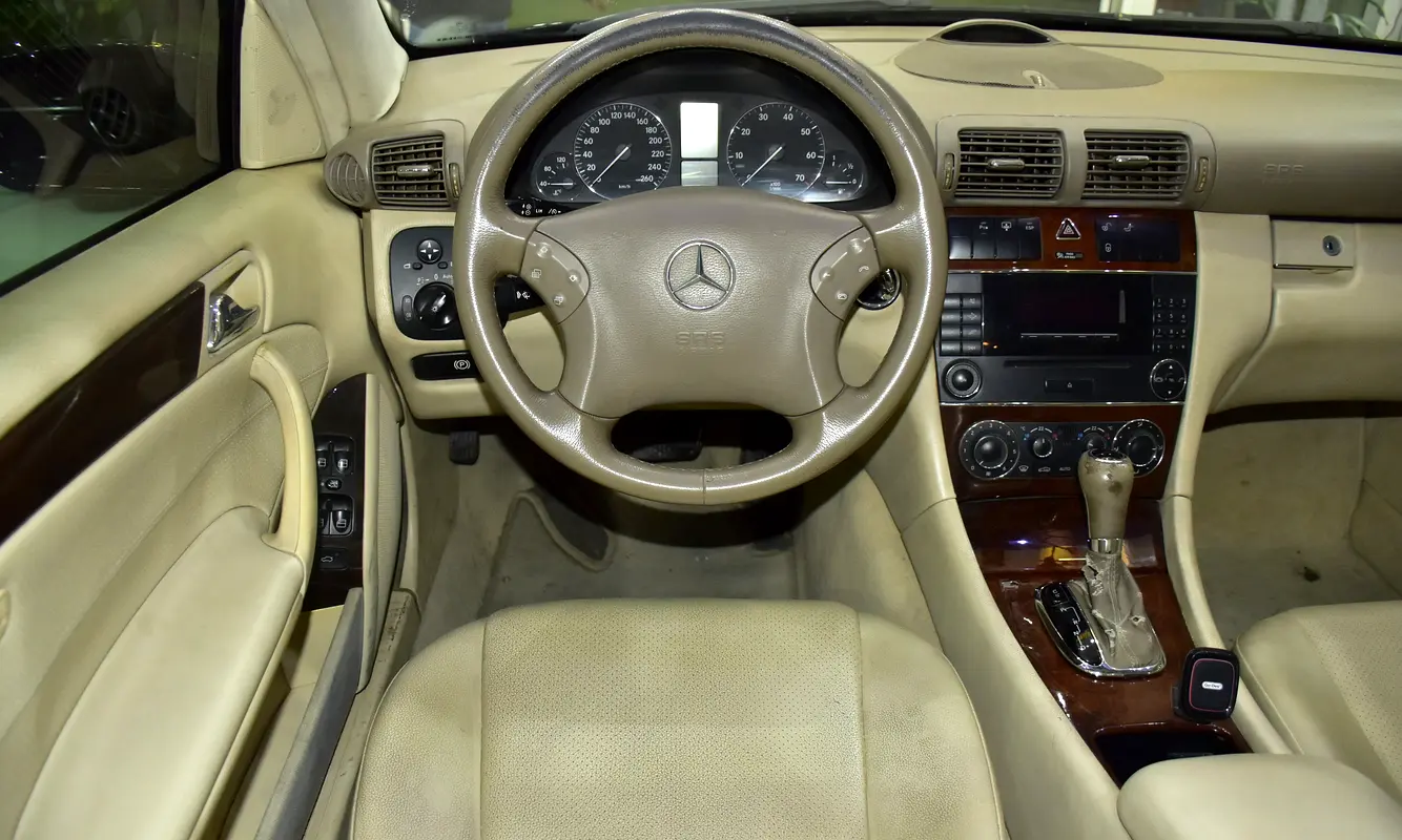 222000 2007 C-Class