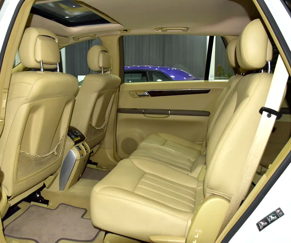 116000 2009 R-Class