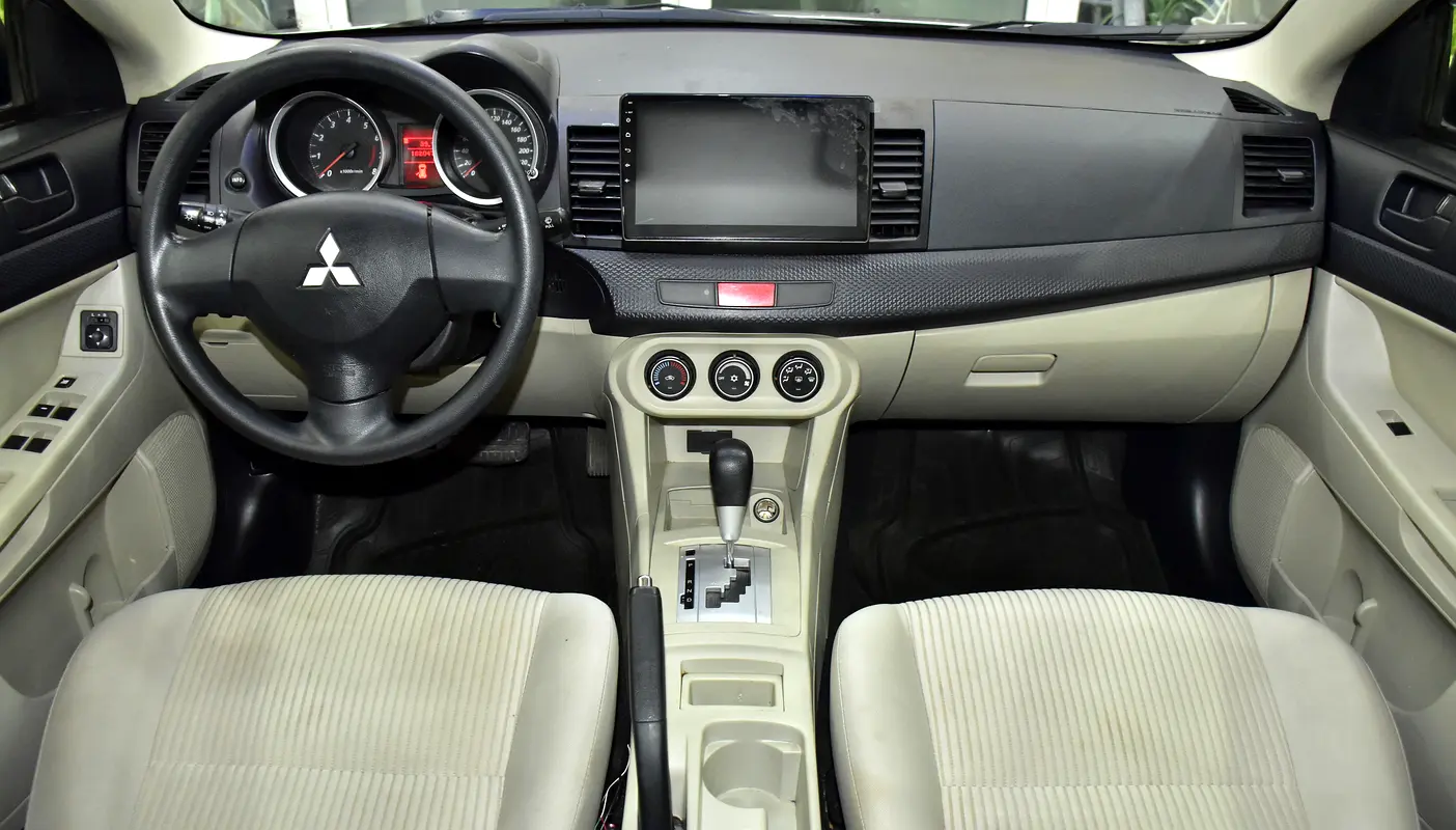 GCC 2015 Mitsubishi Lancer