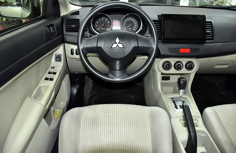 GCC 2015 Mitsubishi Lancer