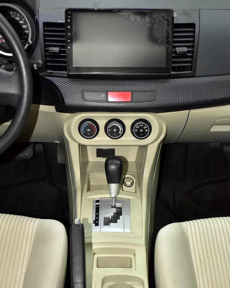 GCC 2015 Mitsubishi Lancer