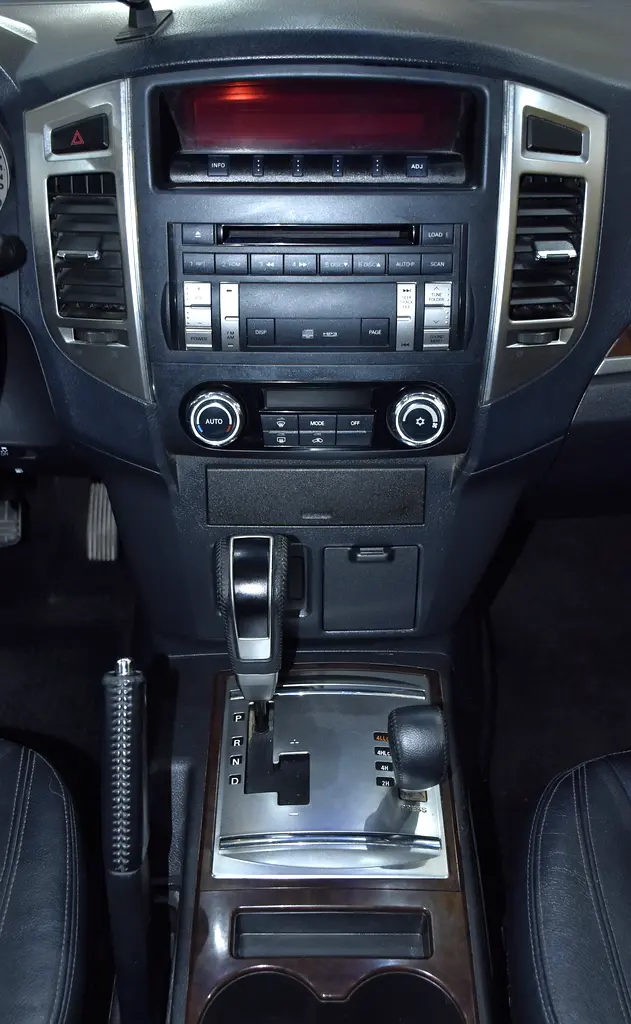 GCC 2012 Mitsubishi Pajero