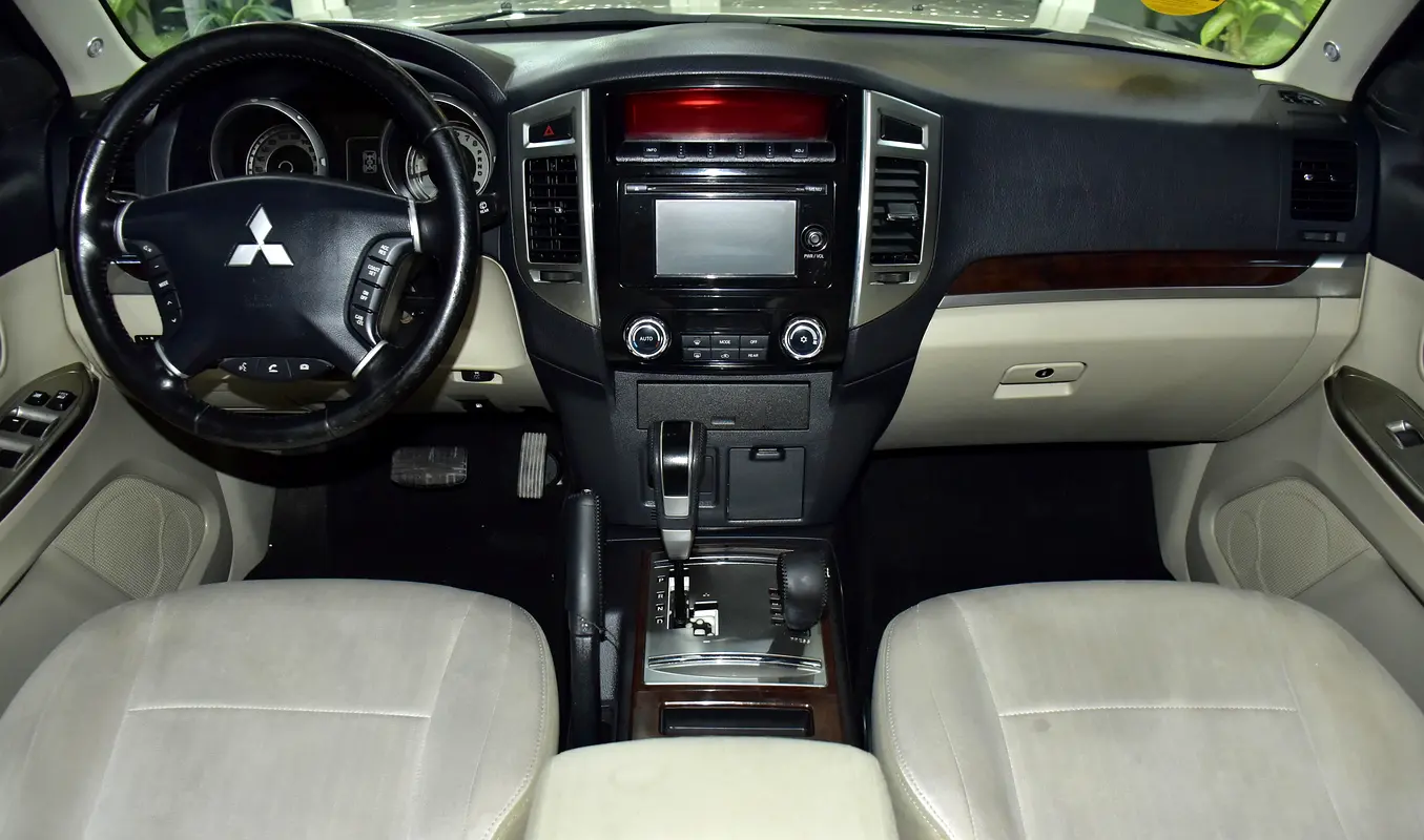 2017 Mitsubishi Pajero GCC