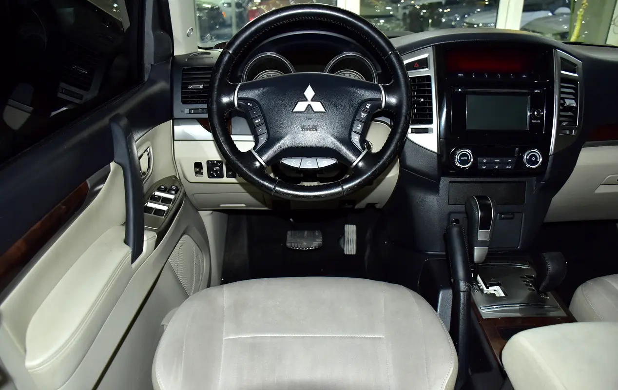 2017 Mitsubishi Pajero GCC