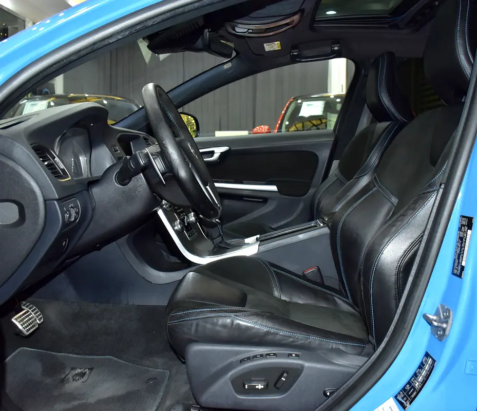 GCC 2016 Volvo V-Class