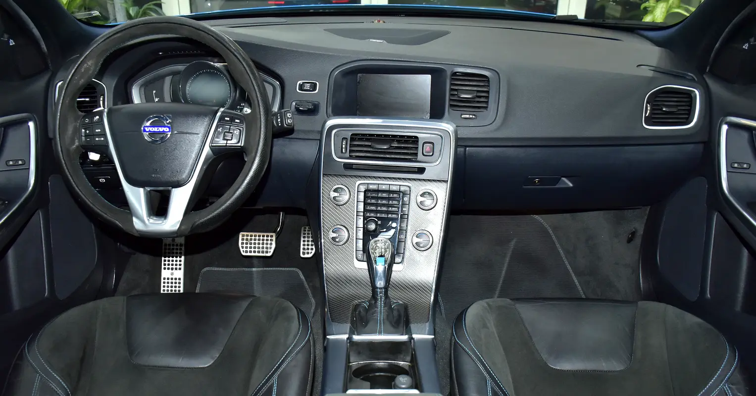 GCC 2016 Volvo V-Class