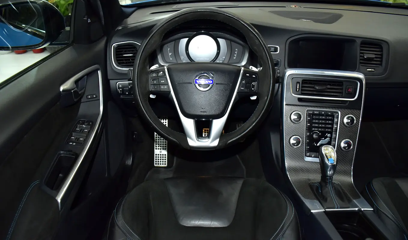 GCC 2016 Volvo V-Class