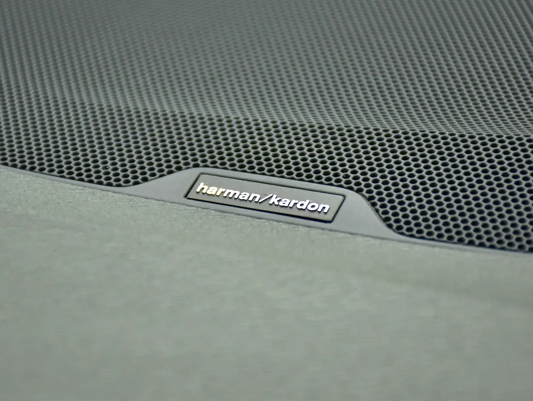 GCC 2016 Volvo V-Class