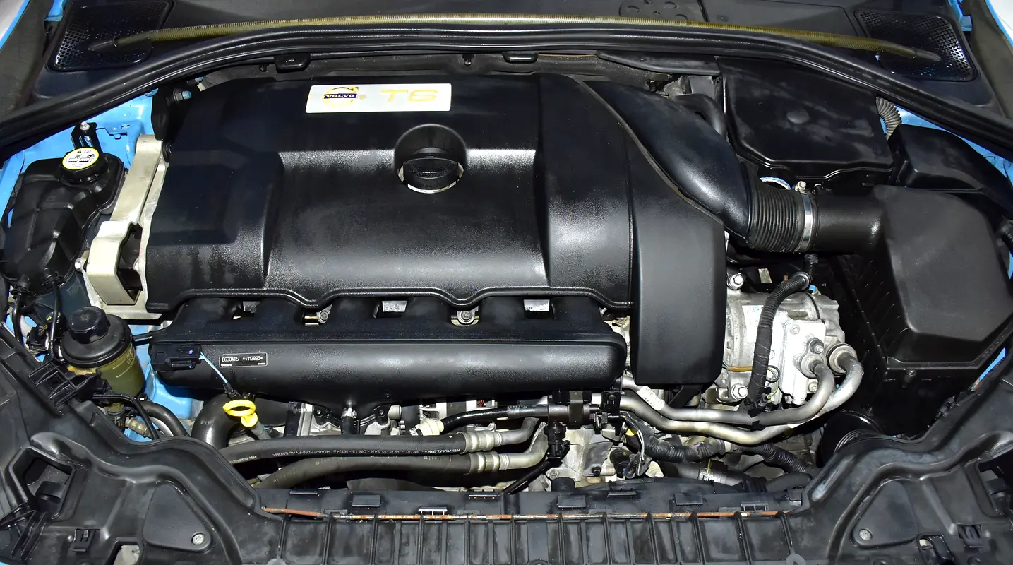 GCC 2016 Volvo V-Class
