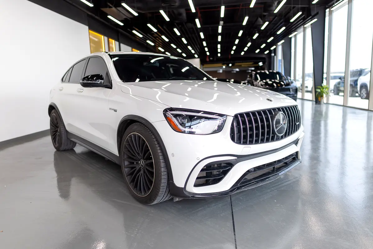 Well maintained 2021 Mercedes-Benz GLC