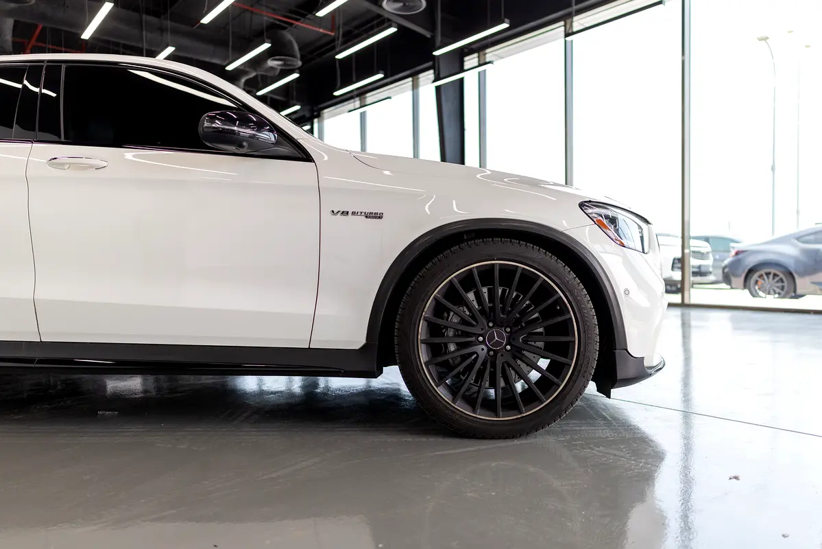 Well maintained 2021 Mercedes-Benz GLC
