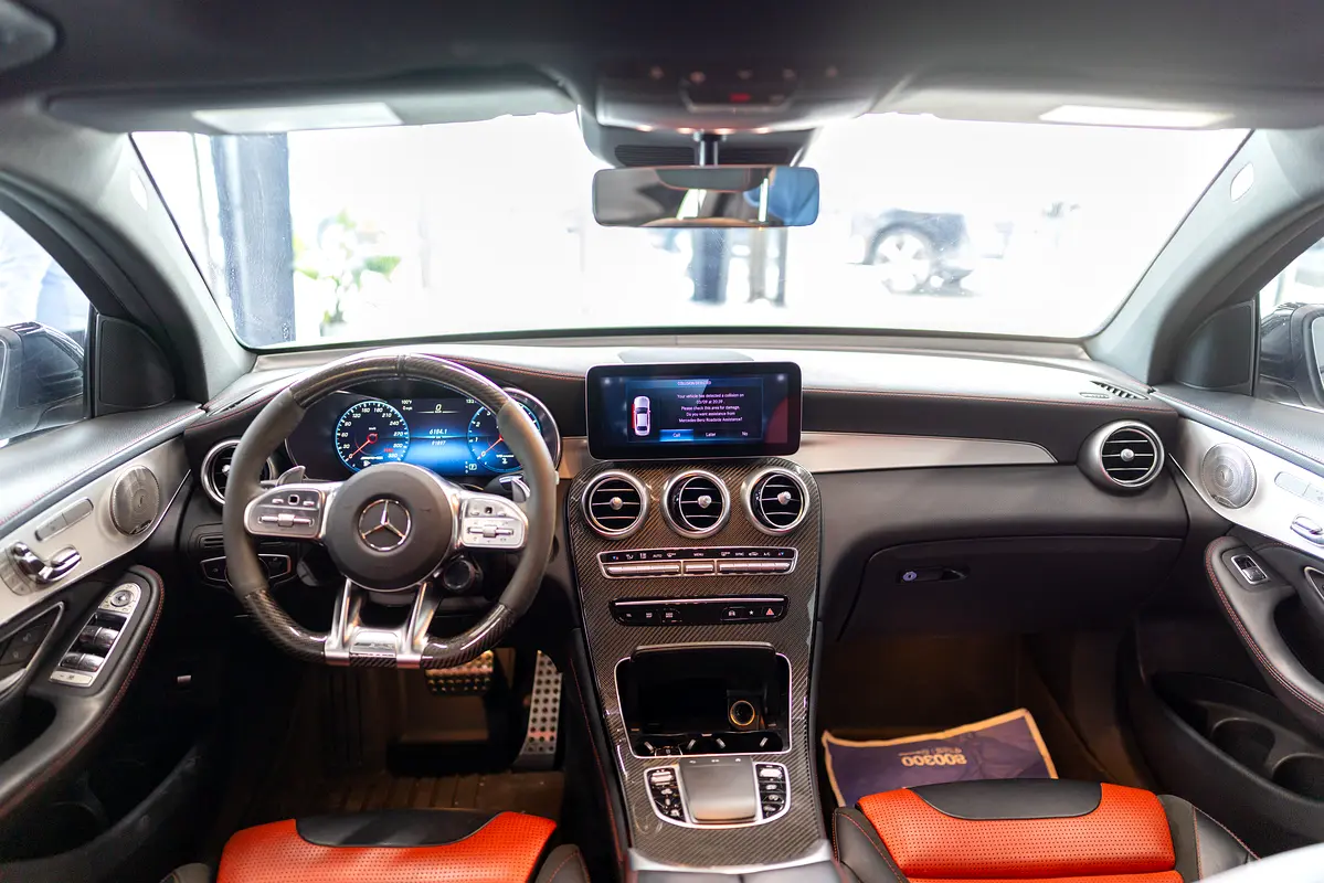 Well maintained 2021 Mercedes-Benz GLC
