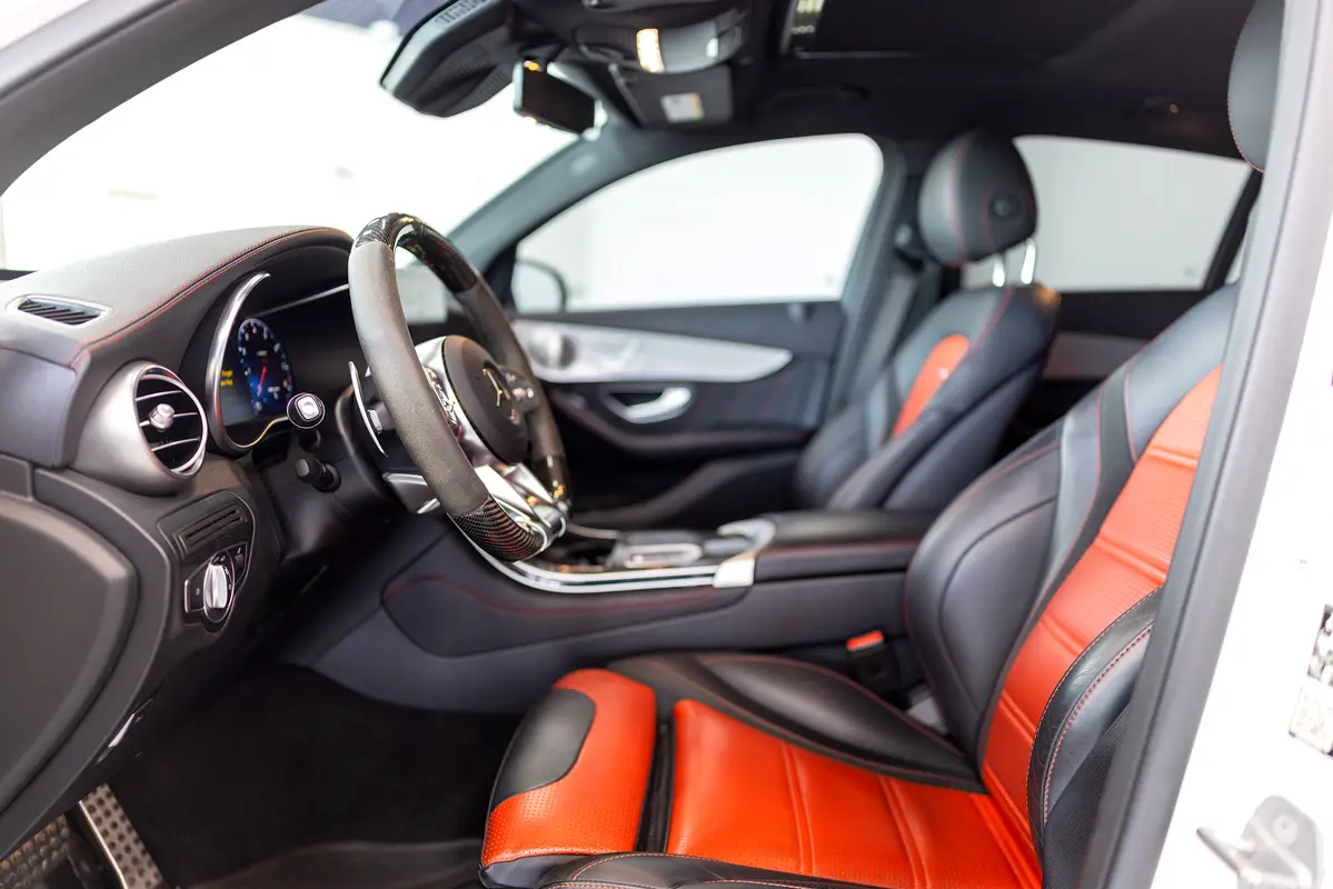 Well maintained 2021 Mercedes-Benz GLC