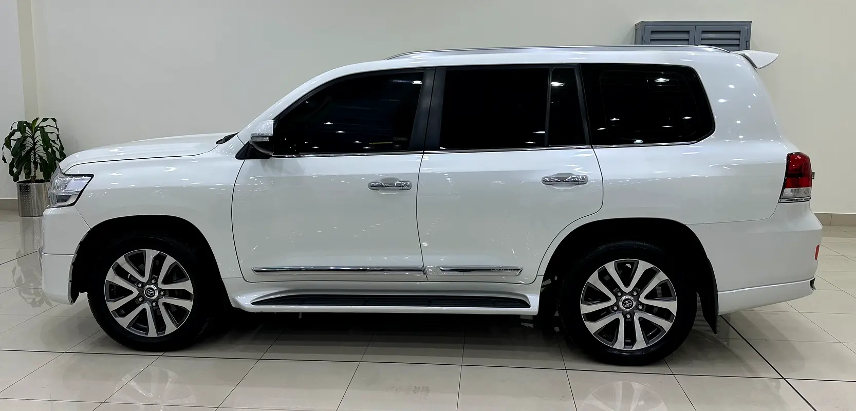 186000 2017 Land Cruiser
