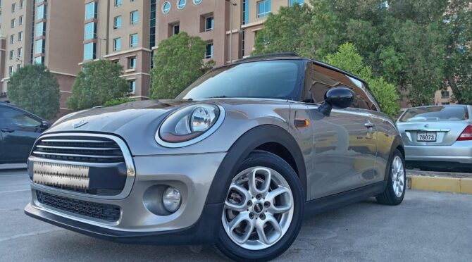 2018 MINI Cooper GCC Specs | Panoramic Roof | Well Maintained