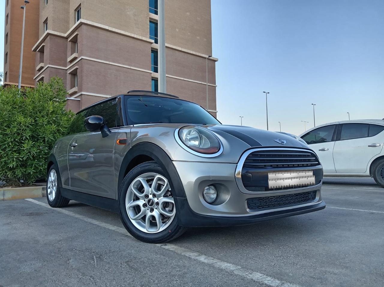 2018 MINI Cooper GCC Specs | Panoramic Roof | Well Maintained