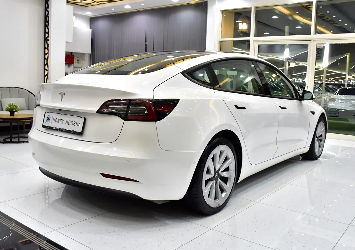 2021 Model 3 84000