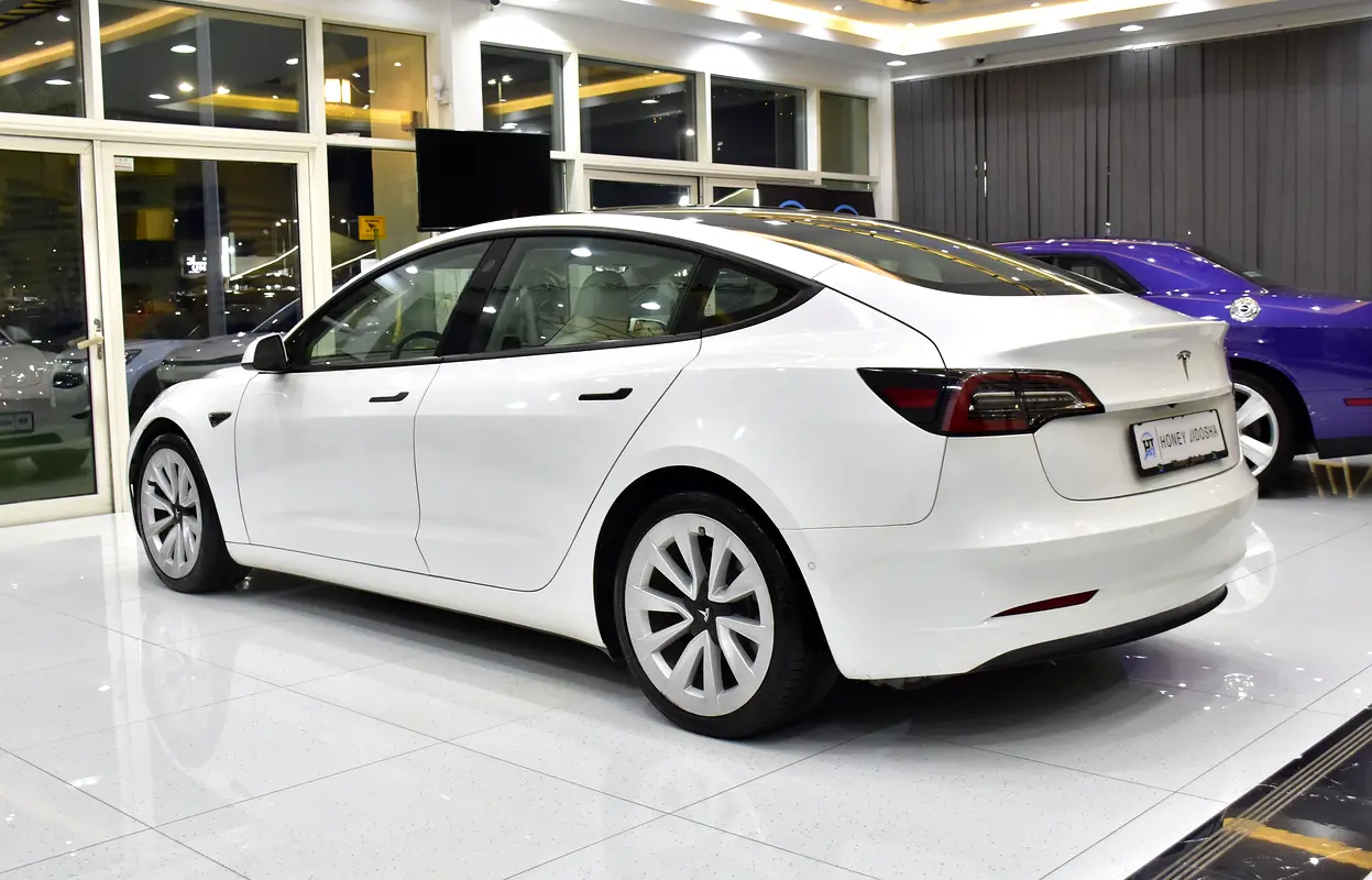2021 Model 3 84000