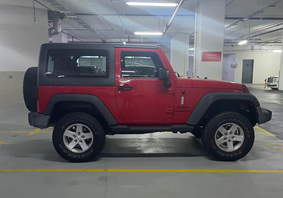 Jeep JK Wrangler 2017 sports, Accident Free, Stock Lifted Wheels. GCC Specification. 100000 Km, Single Owner, Never Offroad driven.