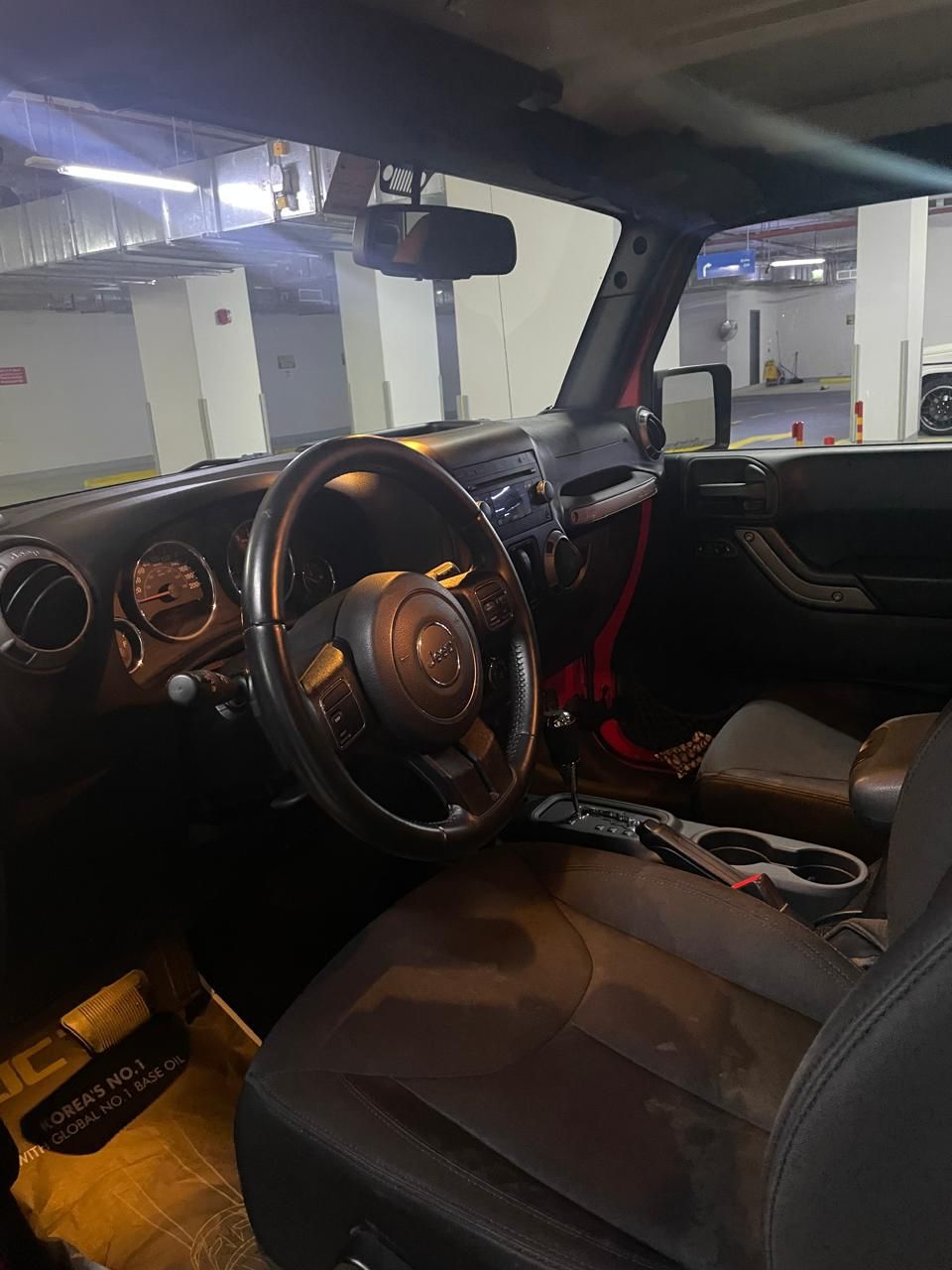 Jeep JK Wrangler 2017 sports, Accident Free, Stock Lifted Wheels. GCC Specification. 100000 Km, Single Owner, Never Offroad driven.