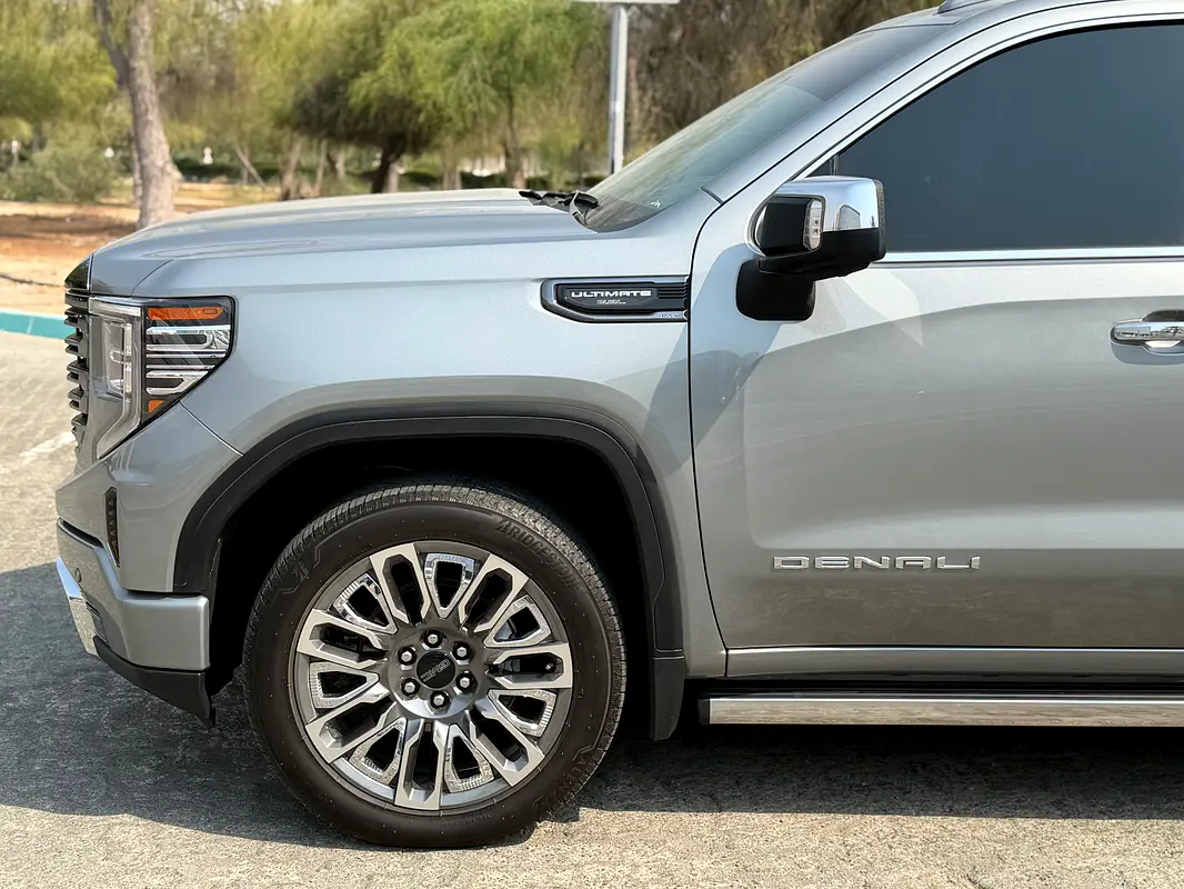 GCC 2024 GMC Sierra