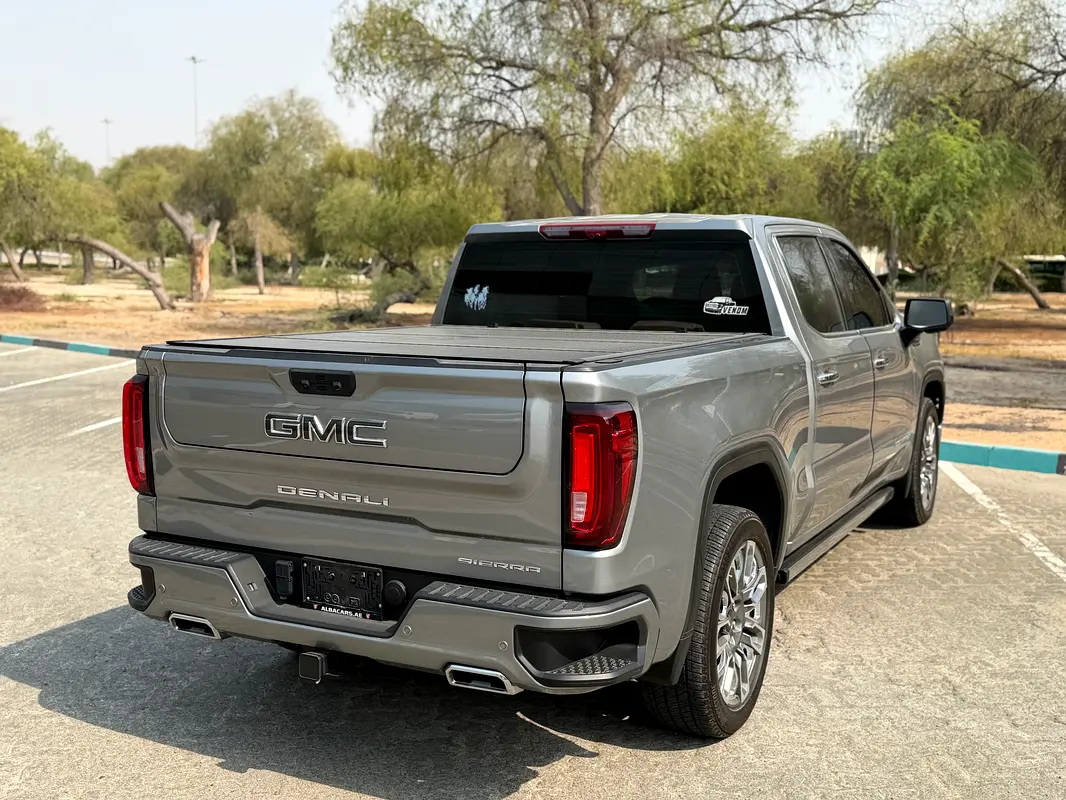 GCC 2024 GMC Sierra