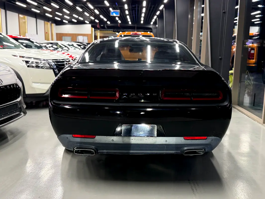 GCC 2016 Dodge Challenger