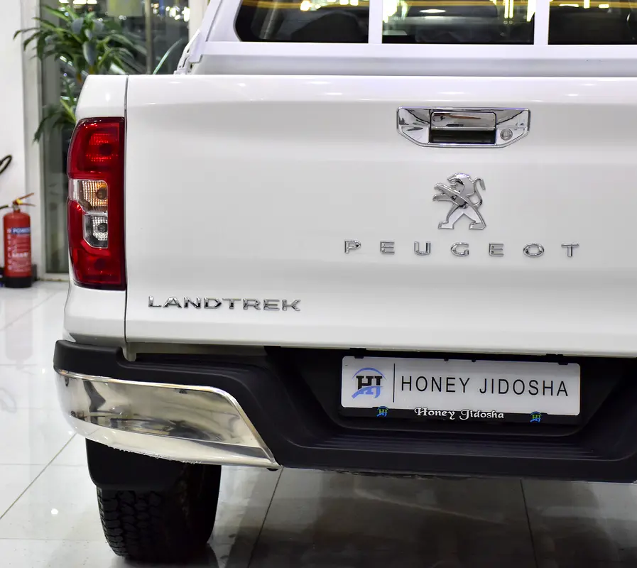 GCC 2023 Peugeot Landtrek